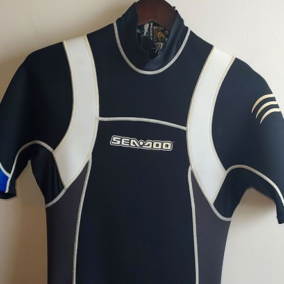 Sea-Doo Bombardier Men's Short‎ Sleeve Size Small Shorty Wet Suit - Picture 3 of 17